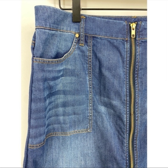 Chicos Raw Hem Full Zipper Pencil Skirt - Picture 8 of 9